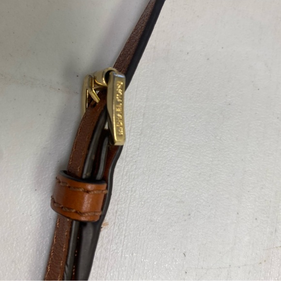 Michael Kors Cream Logo Crossbody Bag with Gold Hardware - Picture 4 of 10